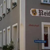 Dooscht Gästehaus Reichshof, hotel u gradu 'Kröv'