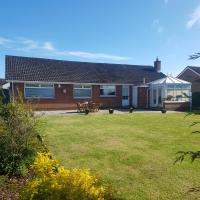 The Burrow, a Spacious Bungalow in Heart of NI