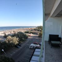 Fancy Studio with Sea View, hotel en Mamaia