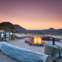 Ai Aiba - The Rock Painting Lodge, hotel in Omaruru