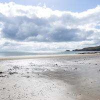 No 7 Ocean Cabins - Saundersfoot Harbour - Saundersfoot, hotel in Saundersfoot