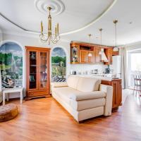 Simply Comfort. Modern Townhome with Sauna