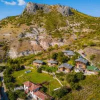 Eco Village Under the Cliffs、Ilindentsiのホテル