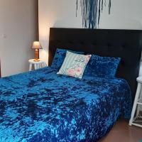 Sagres Sunny Room with private bathroom 300m from the beach, hotel a Sagres