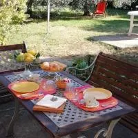 Calicantus bed and breakfast: Albenga'da bir otel