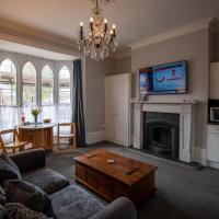 Splendid 1 bed Georgian Suite at Florence House, centre of Herne Bay and 300m from beach, hotel in Herne Bay
