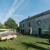 B&B L'Echappée Belle Welness Spa et Table d'hôtes โรงแรมในFalaën