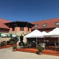 Hegylánc Fogadó, hotel di Sótony