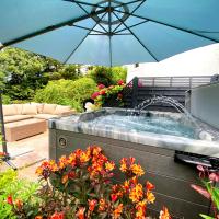 The Town House at Muntham- Luxury Holiday Home with Hot Tub