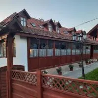 Hat Testvér Fogadó, khách sạn ở Dömsöd