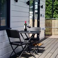 Jackdaws - Stylish Rural Apartment in Central England, hotel in Kidderminster