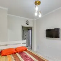 YourHouse Микрорайон Жетысу-2, дом 66 - экономичнее квартиры, уютнее гостиницы, ξενοδοχείο σε Drūzhba