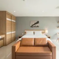 JK LIVING Hotel And Service Apartment, hotelli kohteessa Chachoengsao