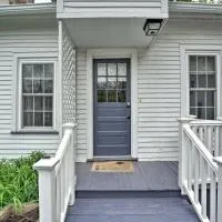 Romantic Country Apt by Lake Erie & Wineries!, hôtel à Westfield