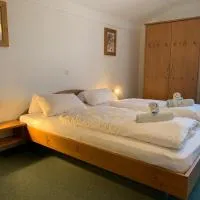 Zur Linde, hotell i Traitsching