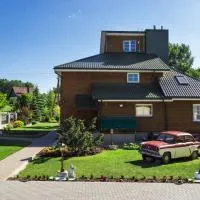 Trakai Village apartments, מלון בJovariškės