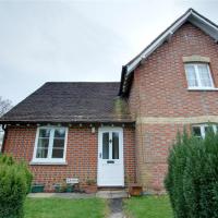 Holiday Home Knowle, hotel in Sandhurst