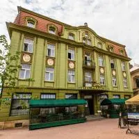 Grand Hotel Praha, hotel a Jičín