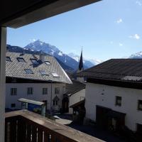 Ferienwohnung Monika 2, hotel in Innsbruck