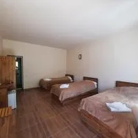 Lucytour Hotel, Hotel in Hermon