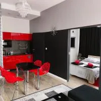 Apartamenty Centrum Krawiecka、ジェロナ・グラのホテル
