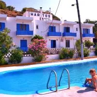Haritos Hotel - Geothermal Hot Swimming Pool、Mandrakionのホテル