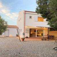 LLEBEIG -Casa mediterr&aacute;nea con gran jard&iacute;n, hotel a Cadaqu&eacute;s