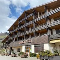 Moderne Ferienwohnung in Laax - Modern apartment in Laax, hotel v mestu Laax