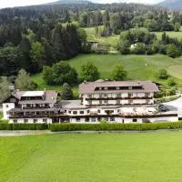 Ferienhotel Sunshine, hotel sa Berg im Drautal