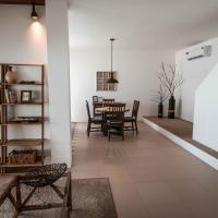 Flip Flop House, hotel cerca de General Villamil Airport - IBB, Puerto Villamil