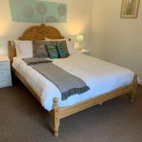 Barney&rsquo;s Hideaway, hotel in Glossop