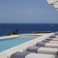 Domes White Coast Milos, Adults Only - Small Luxury Hotels of the World, hotelli kohteessa Mytakas
