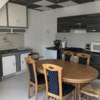 Chambres individuelles avec partie commune ou logement entier si disponible Via Rhôna, hotel v mestu Vulbens