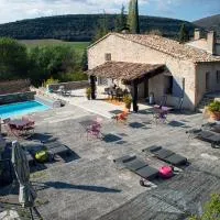 Le Clos des Amandiers, hotel in Simiane-la-Rotonde