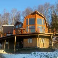 Alaskan Adventure Awaits!, Hotel in Eagle River