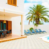 Luxury Anabel Villa، فندق في كوستا تاغيسي