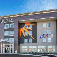 La Quinta Inn & Suites by Wyndham Manassas, VA- Dulles Airport、マナッサスにあるManassas Regional (Harry P. Davis Field) - MNZの周辺ホテル