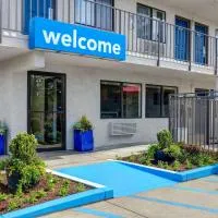 Motel 6-Kirkland, WA - North Kirkland, hotel u gradu 'Kirkland'