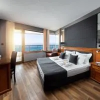 Petrov Family Hotel, отель в Несебре