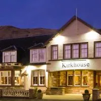 The Kirkhouse Inn、Strathblaneのホテル