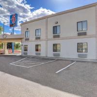 Motel 6-Espanola, NM, hotel in Espanola