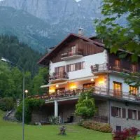 Albergo Ristorante Scanapà, hotel a Castione della Presolana