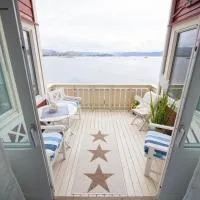 Kalvåg Holidayapartment, hótel í Kalvåg