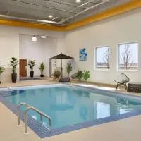 Microtel Inn and Suites by Wyndham Weyburn, hotel en Weyburn