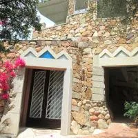 Sardinia Yellow House, hotel a Solanas