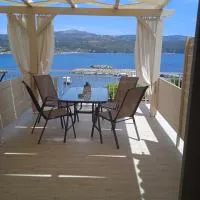 To limanaki, hotel di Finikounta