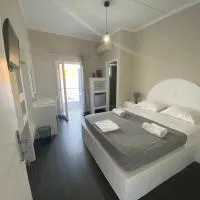 AEGEAN VIEW SEASIDE ROOMS AND STUDIOS KEA, hotel i Korissia