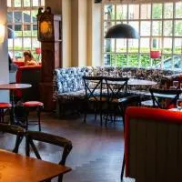 The Broadway Hotel، فندق في ليتشوورث