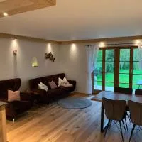 Neurenovierte Ferienwohnung Franzl, hotel em Holzkirchen