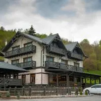 Chalet Carpat Dream, hotelli kohteessa Synevyr